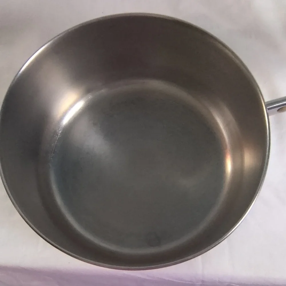 Revere Ware 2 qt Stainless Steel Saucepan Copper Bottom Single Black Handle